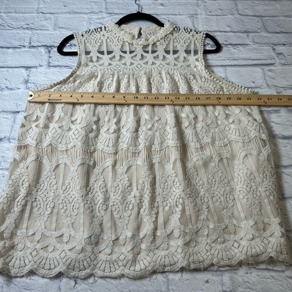 Xhilaration Cream Embellished Lace Sleeveless Blouse with Mandarin Collar. XXL - Picture 4 of 8